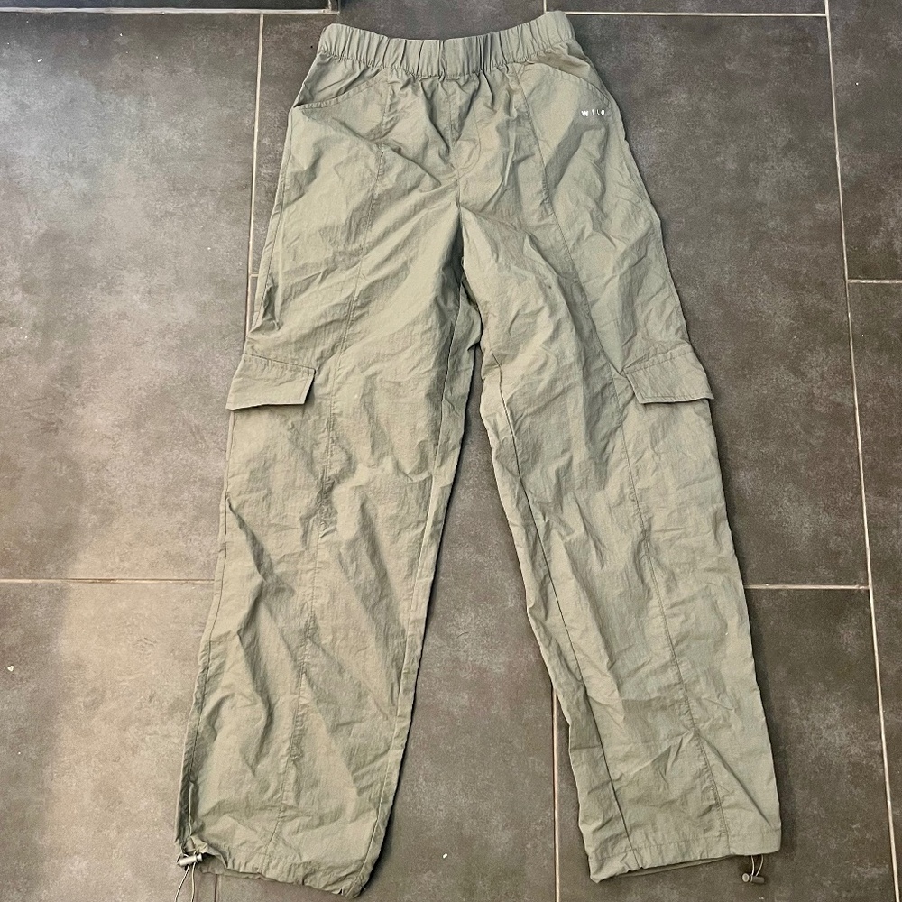 Anthropologie WILO The Label Olive Green Parachute Cargo Pants Size Extra Small